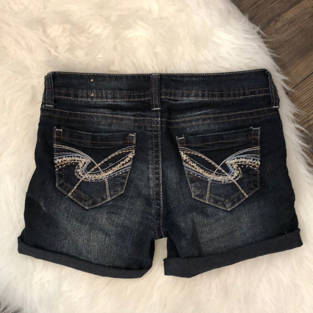 Shorts - Picture 3 of 3